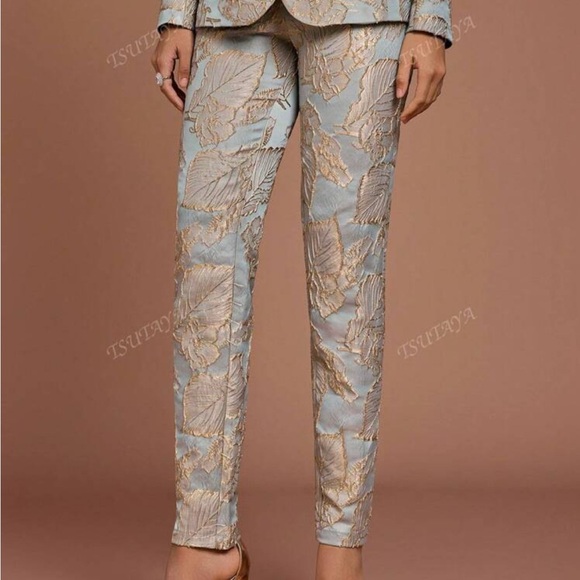 Chic Women's Blue and Cream Colored Pantsuit. Quite beautiful raised baroque. - Picture 5 of 14